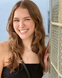 Emma Griggs's Instagram, Twitter & Facebook