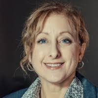 Paula Lancaster's Instagram, Twitter & Facebook