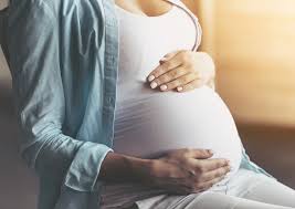 Ich wollte mal fragen ob sich von euch eine auskennt, was den mutterpass angeht und der kindslage?! Querlage Beim Baby Massnahmen Zur Drehung Vor Der Geburt