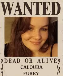 🚨ATENÇÃO‼️ 🎃Hoje pela manhã esses e outros calouros em direção a Festa de  Domingo para um ritual ilegal do JOR UFSC, foram pegos e se encontram  foragidos da justiça 🔍Se você encontrar