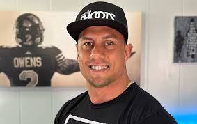 VIDEO: Chad Owens hosts 'CO2 RUN DWN' sports show