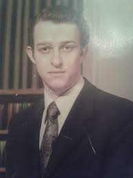 Could someone take away the big scratch? You can change the background too  if you want. Thank you!