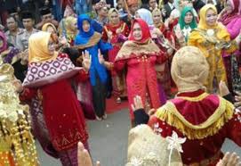 We did not find results for: Lengkap Tari Andun Asal Makna Gerakan Pola Lantai Properti Video