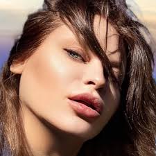 Olivia Maxwell (@OliviaAnMaxwell)