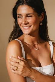 Eliza Sterling's Instagram, Twitter & Facebook