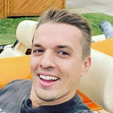 Tyler Hoover's Instagram, Twitter & Facebook