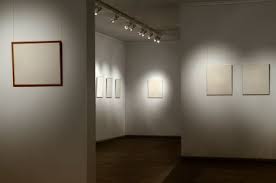 Track Lighting Idea Only For Posters In Hallway Gallery Lighting Artwork Lighting Light Art