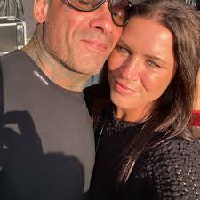 I'm looking for a self defense class for women please if anyone can  recommend one they have used ? Must be evening classes Thank you in advance  😁