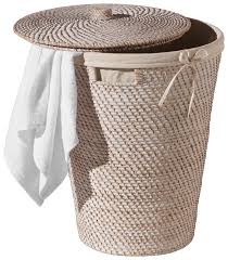 im waschekorb aus dem hause landscape konnen sie diskret ihre wasche vor dem waschen aufbewahren der runde waschekorb in weiss aus rattan waschekorb haus korb