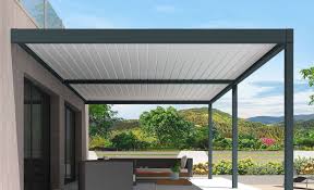 Pergola adossée avec toile coulissante. Pergolas Aluminium