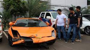 Informasi kehadiran lamborghini urus kian santer terdengar oleh para pecinta otomotif dunia. Selibat Di Balik Mobil Mewah Pemalsuan Hingga Penghindaran Pajak Fokus Tempo Co