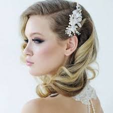 Guida alle acconciature da sposa piemonte: Acconciature Sposa Per Capelli Medi Foto Stylosophy