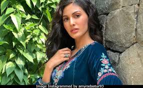 Find the perfect amyra dastur stock photos and editorial news pictures from getty images. Amyra Dastur Reveals An Actor Squeezed Up Against Her Director Told Her Suck It Up