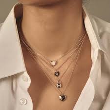 Borisenko's epic jewelry brand is still young, but it distinguishes itself with a flamboyant and unconventional style. 2020 Designer Jewelry Famous Brands 18k Gold Vermeil 925 Silver Diamond Heart Necklace Buy Heart Necklace Designer Jewelry Famous Brands Daimond Heart Necklace Product On Alibaba Com