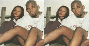 The singer passed away in a tragic plane crash on august 25th 2001. R Kelly Charged With Bribing An Official To Obtain A Fake Id To Marry 15 Year Old Aaliyah In 1994 Naija Gbedu