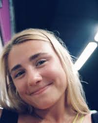 Stephanie Burnham's Instagram, Twitter & Facebook