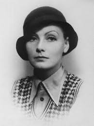 Photographer wanted Garbo for the pictures 📸