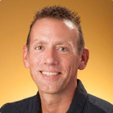 Lee Helms's Instagram, Twitter & Facebook