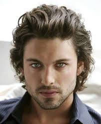 Frisur Blond Mittellang Mann Herrenfrisuren Jungs Frisuren Lange Frisuren Fur Manner