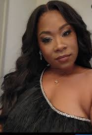 Nicole Malcolm's Instagram, Twitter & Facebook