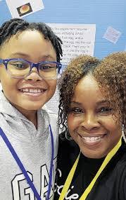 Michelle Sikes's Instagram, Twitter & Facebook