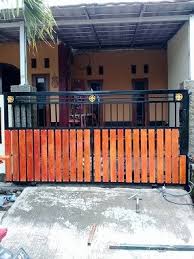 Selain pagar tembok dan pagar batu alam, pagar rumah minimalis dari kayu bisa menjadi alternatif bagi anda yang tetap menginginkan kesan alami pada desain modern rumah anda. Bengkel Las Karawang Jasa Pasang Kanopi Pagar Rumah Minimalis Murah Dll Home Facebook