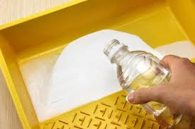 How To Touch Up Paint On A Wall Hunker Touch Up Paint Painting Walls Tips Pictures For Kitchen Walls