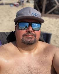 Armando Bonilla Jr. (@papichulo_s550) • Threads, Say more