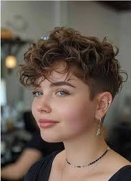 👋🏼 Hi, I'm Jess—stylist, mom, and lifelong advocate for neurodivergent  folks. ♾️ As a mom with ADHD raising a sensory-seeking kiddo, I know what a  “simple” haircut can feel like. I've worked