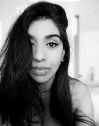 Faça amor, não faça a barba