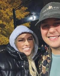 Lauren Bunn's Instagram, Twitter & Facebook