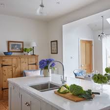 Our grey shaker kitchens provide that undeniable element of class and sophistication. Enjoy This Grey Shaker Kitchen Makeover Centred Around A Dining Table