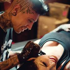 Every now and then I get lucky enough to have my turn! Getting tattooed by  @mikeyctattoo here at @highvoltagetat 🖤🗡 @ High Voltage Tattoo