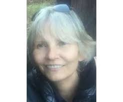 Laurie Ernst's Instagram, Twitter & Facebook