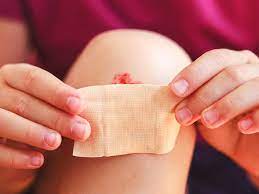 Infected Cut: Symptoms, Treatment, Prevention, Complications