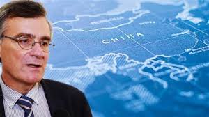 Κάποιοι χρησιμοποιούν τα fake news για να αποφύγουν τις ευθύνες τους. Swthrhs Tsiodras Poso Apeilhtikos Einai O Neos Koronaios Ths Kinas