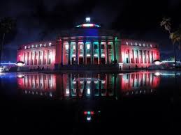 El capitolio de puerto rico es la sede de la asamblea legislativa de la isla, compuesta por el senado y la cámara de representantes. Ivan Aponte On Twitter Capitolio De Puerto Rico Noche Tranquila Luego De La Revuelta Http T Co Ob0lqpphde