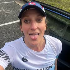 All our LifeSport Gal-entines (& @zeupagram ) rocking the VDAY 12k  Challenge! 💘🏃🏻‍♀️🫧 Where are our guys at?!😮‍💨 ✏️Don't forget to log  your points