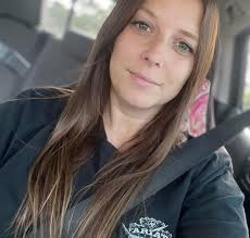 I love them, and can we just say how hot he looks🥰