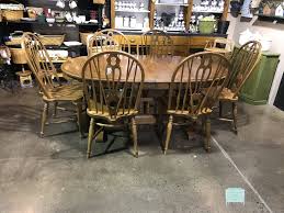 This Beautifully Crafted Oak Dining Table Came From The Oak Hill Collection By Temple Stewart Furniture The Awe Oak Dining Table Home Furnishings Dining Table