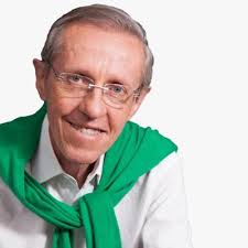 Guillermo Rueda y su esposa samaria, Maura Cotes Navarro (será prima mía?)  me invitaron a su casa. Con él, biólogo con doctorado, conversé largo sobre  el río Bogotá y la calidad del