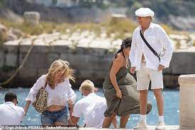 Nuvid is the phenomenon of modern pornography. Penny Lancaster Macht Fotos Von Rod Stewart 75 In Kroatien Aktuelle Boulevard Nachrichten Und Fotogalerien Zu Stars Sternchen