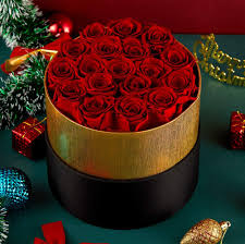 Once you've mastered how to arrange. Amazon Com Eterfield Real Roses Handmade Preserved Roses In A Box That Last A Year Gift For Her Round Black Box Red Rose Home Kitchen