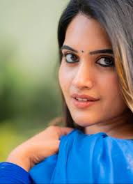 Big boss fame anchor Sravanthi chokkarapu latest photos