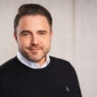 100+ perfiles de «Koll»