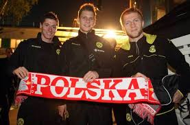 Robert lewandowski i jakub błaszczykowski zdobyli po dwie bramki a borussia dortmund pokonała w meczu ostatniej kolejki bundesligi freiburg 4:0. Borussia Dortmund S Polish Contingent From Left To Right Robert Lewandowski Lukasz Piszczek And Jakub Blas Robert Lewandowski Lewandowski Borussia Dortmund