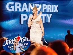 Zudem immer wieder besuch im studio. List 5 Times National Final Host Barbara Schoneberger Reminded Us She Is Queen Of German Tv Wiwibloggs