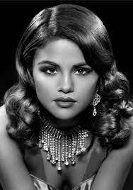 Here S A Photo Of Selena From Her Album Photo Shoot For When The Sun Goes Down In 2011 Selena Gomez Photoshoot Selena Gomez Photos Selena Gomez Hot