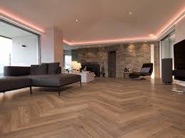 And they can both mimic wood floor patterns with almost unbelievable accuracy and beauty. Vinyl Hagenlocher Raumgestaltung