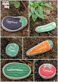River Rock Garden Markers By West Valley Moms Blog And Other Cute Garden Decor Ideas Spring Summer Bac Garden Crafts Diy River Rock Garden Cute Garden Ideas